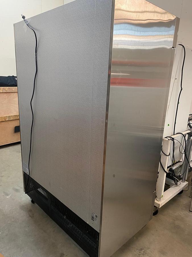 Used AVANTCO 54" Solid Door Reach-In Refrigerator; A-49R-HC - 178A49RHC
