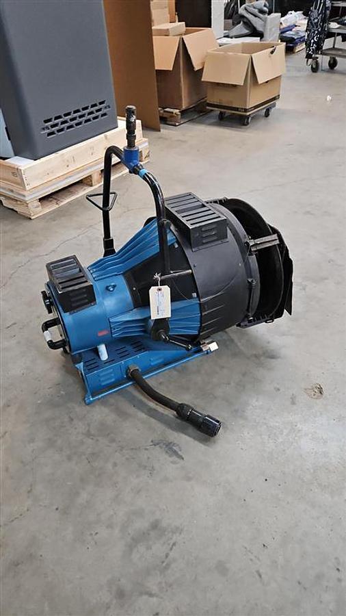 Used LTM Cinepar 1200W, HMI Studio Light