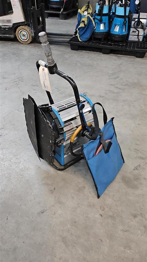 Used ARRI Daylight Compact 1200W, Mounted Fresnal Light