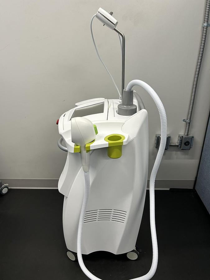 Refurbished Venus Versa