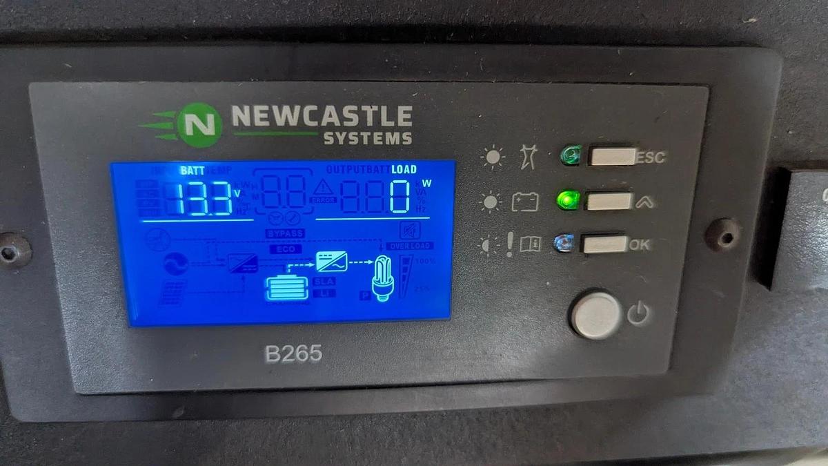 Used Newcastle Systems NB480-LI Midrange Powered Cart | Tested