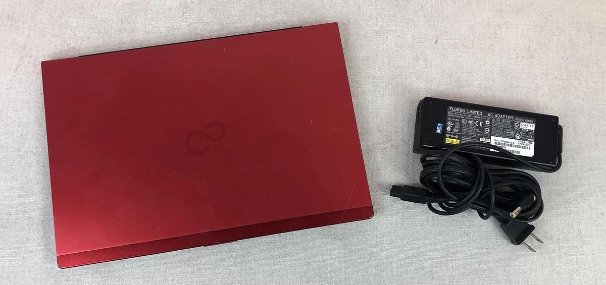 Used Fujitsu Lifebook U938 13.3” i5-8350U, 8GB/256GB, Touch Screen, Power adapter