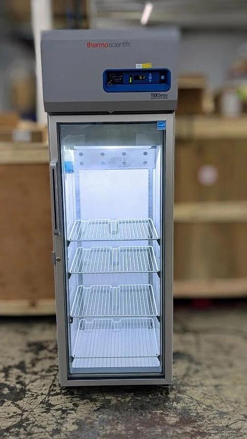 Used Thermo Fisher Scientific TSX1205GA TSX series 1 door Lab chiller