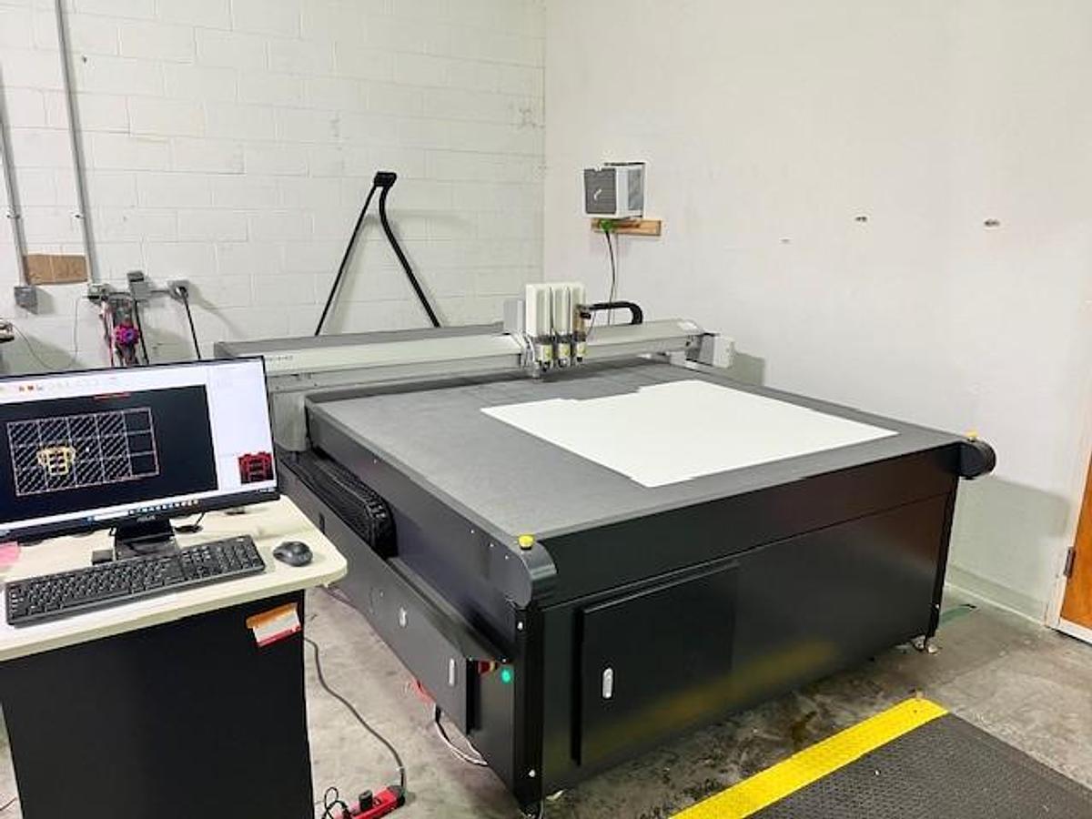 Used iEcho PRO3000 Digital Cutter