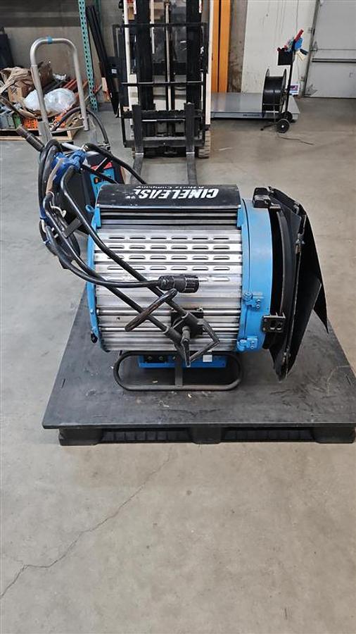 Used ARRI Daylight 6000W, Mounted Fresnal Light