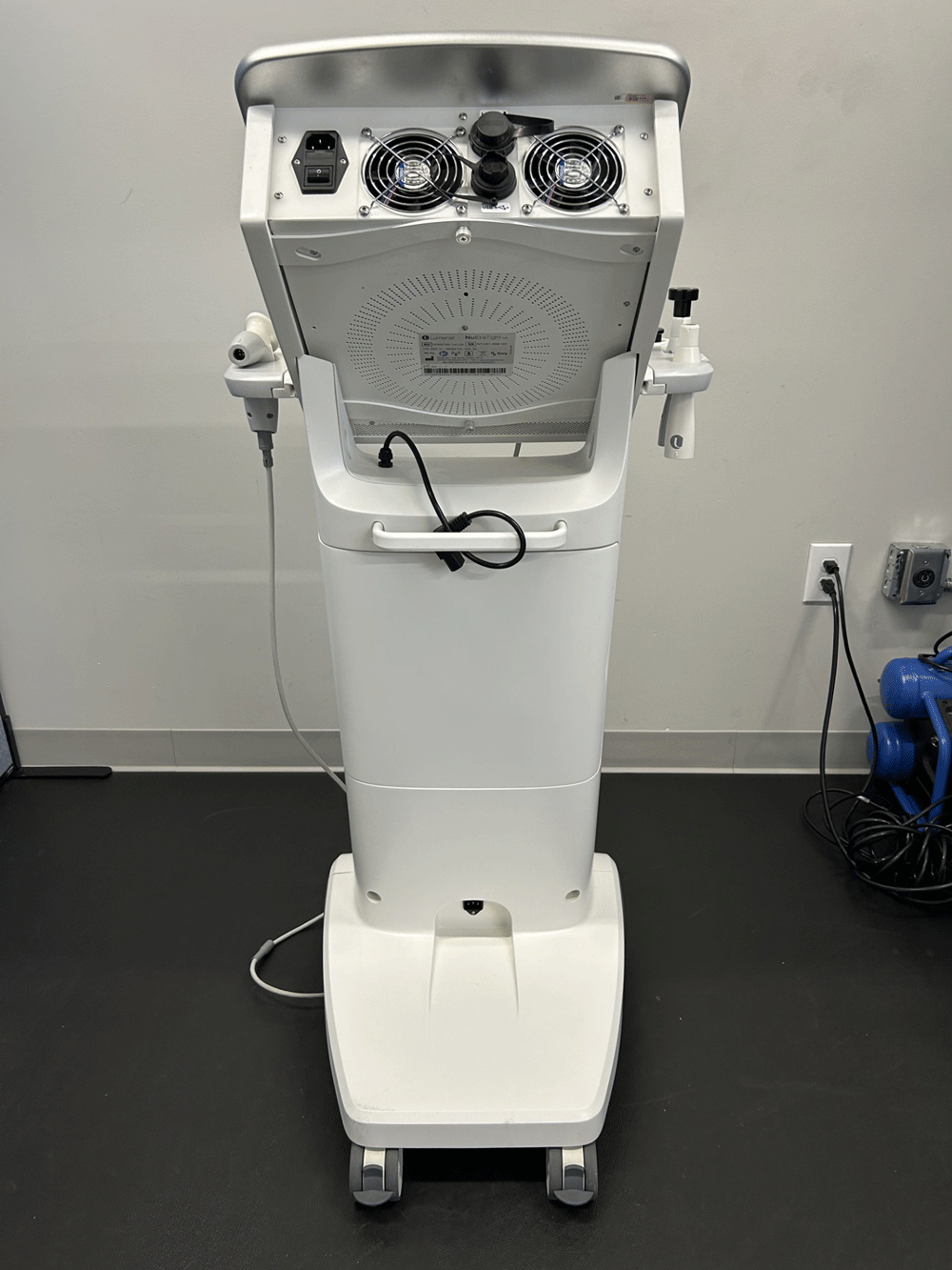 Used 2020 Lumenis NuEra Tight