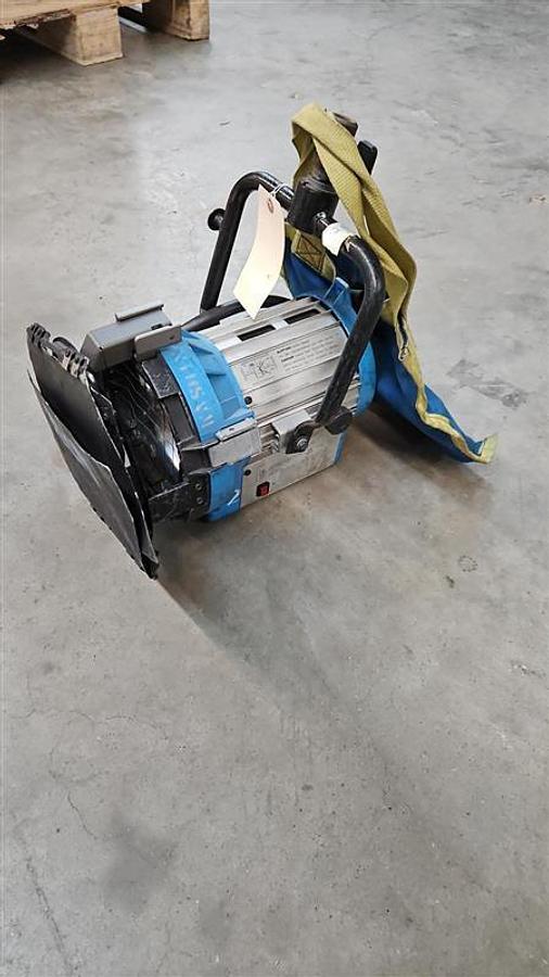 Used ARRI Arrisun 5 HMI PAR Light
