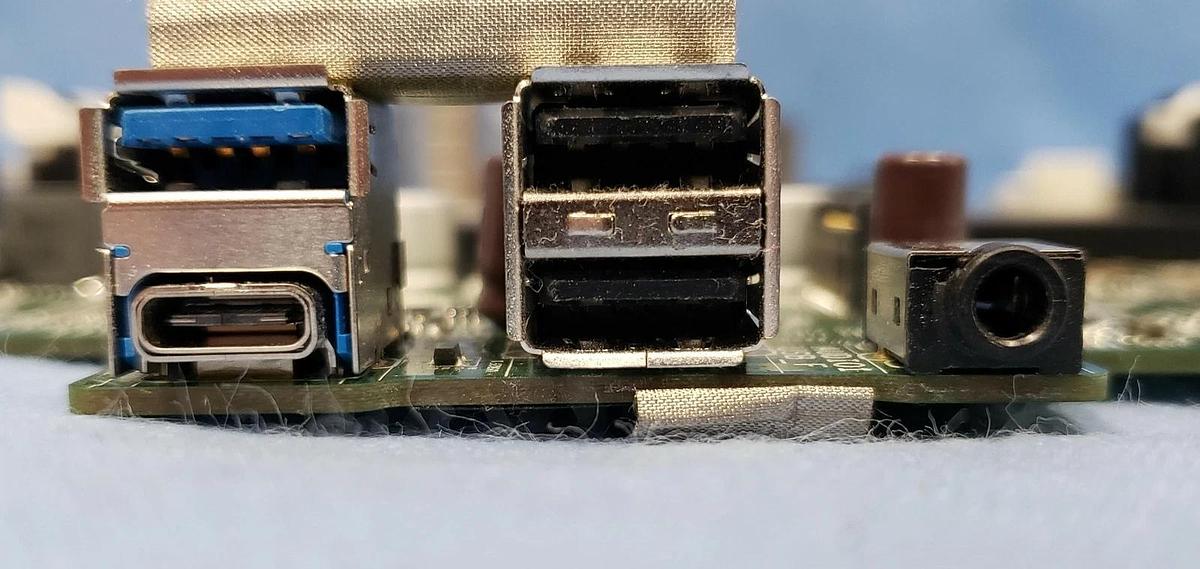 Used Dell Optiplex 7050 DDR4 System Board Assembly-XHGV1