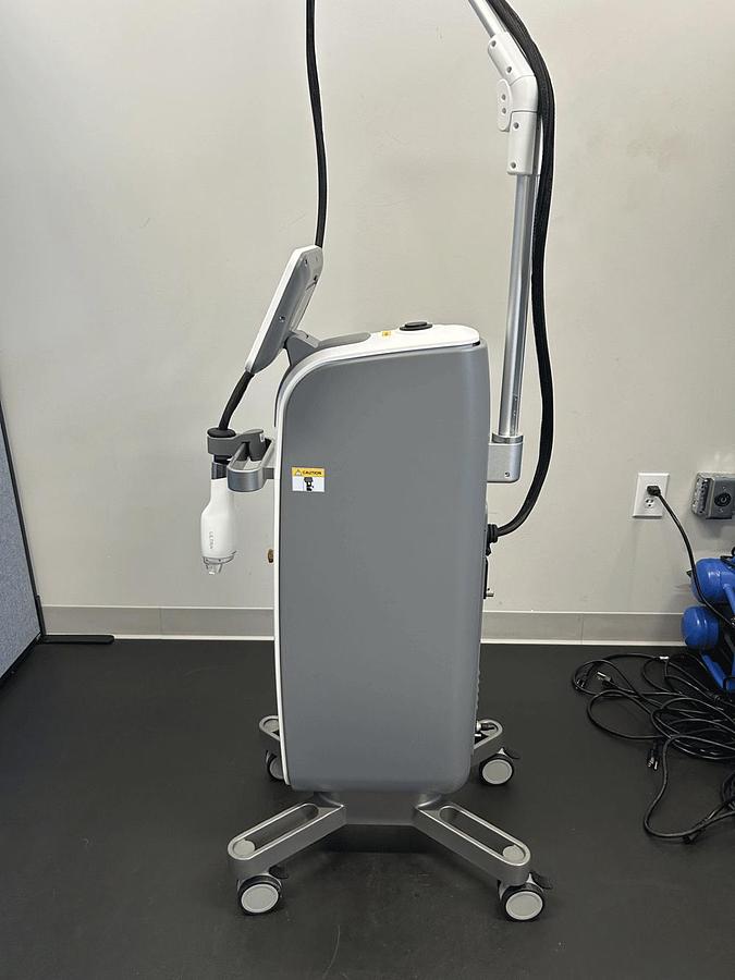 Used 2022 Lutronic LaseMD Ultra s/n LU222D017