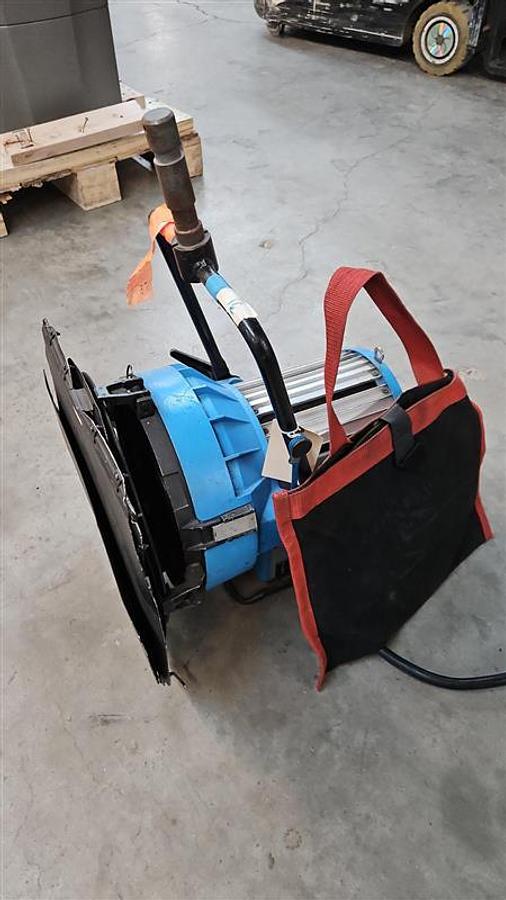 Used ARRI Arrisun 12 HMI PAR Light