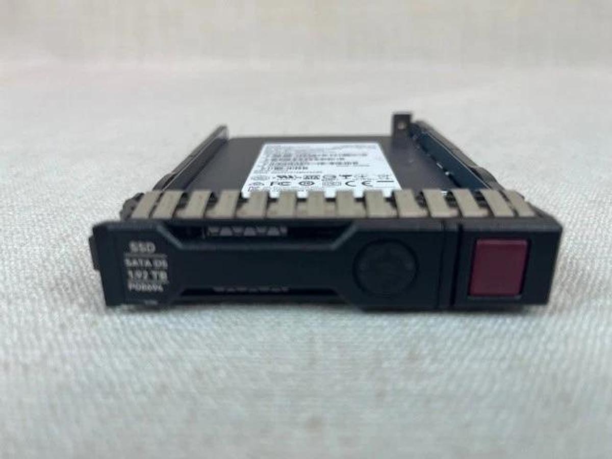 Used HPE P08694-001 - 1.92TB SATA 6G MU SFF SC SSD P07930-B21