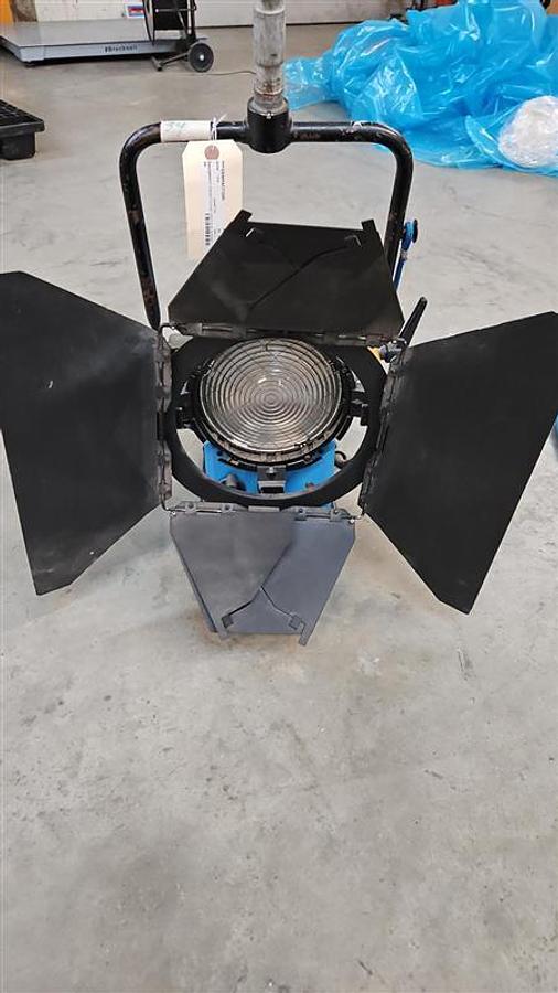 Used ARRI Daylight Compact 1200W, Mounted Fresnal Light