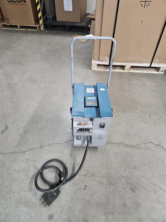 Used ARRI BCA-4000A 4KW Daylight Ballast w/ Cable