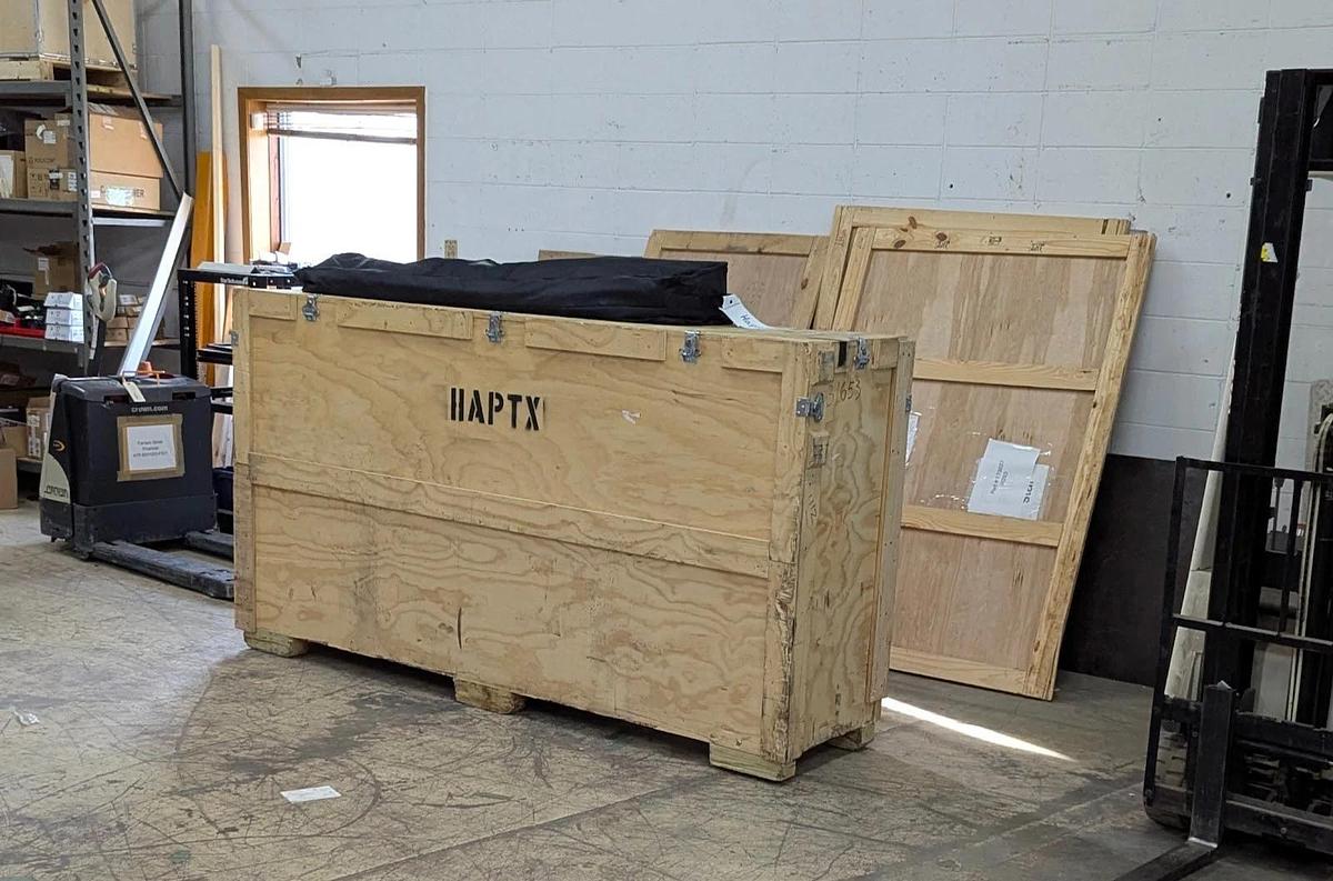 Used Skyline 20’x10’ Trade Show display | Includes installation hardware and crate