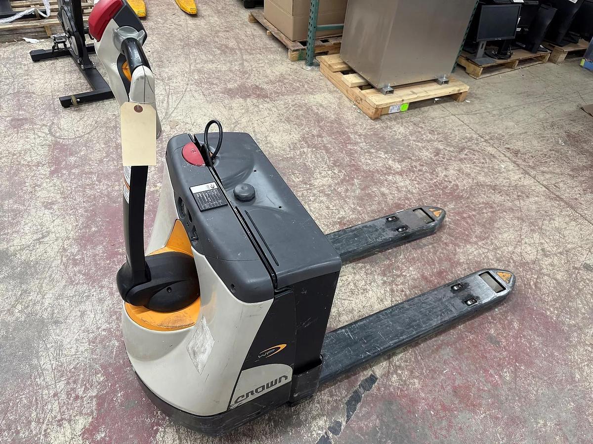 Used Crown WP3035-45 4500lb. Electric Pallet Jack | Not working or Parts