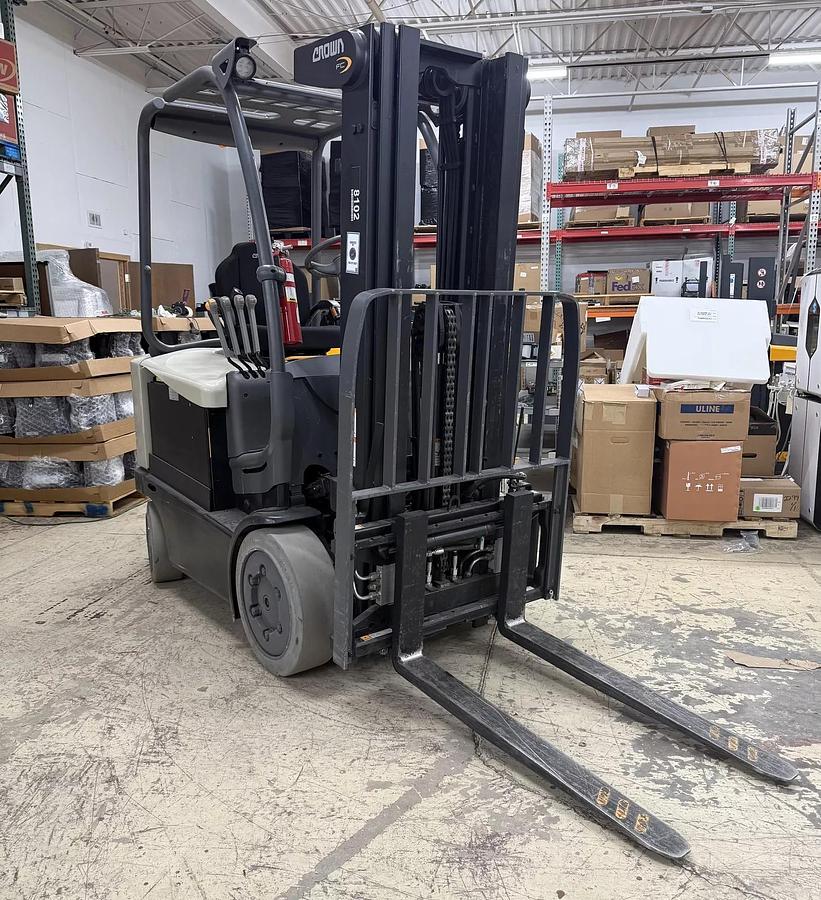 Used Crown 2022 FC5215-50 Electric Forklift Sit-down lift | Odometer 1037 *see notes