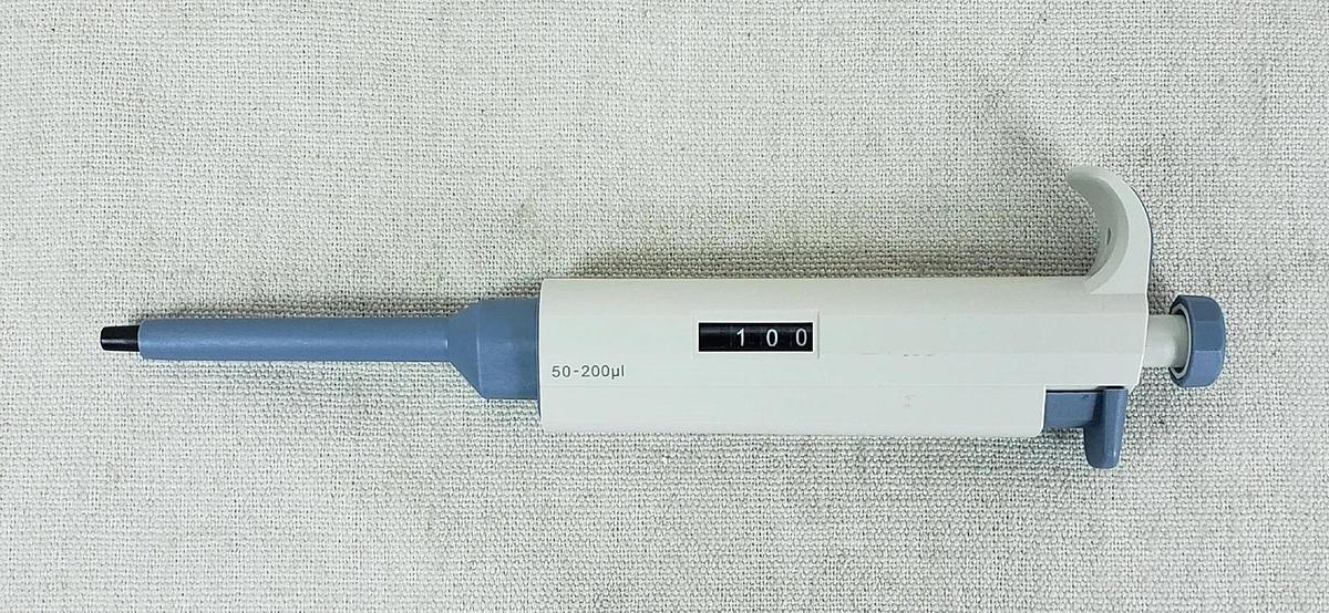 Used MedLab Single Channel Pipette Autoclavable Fixed Volume Pipettors (7)