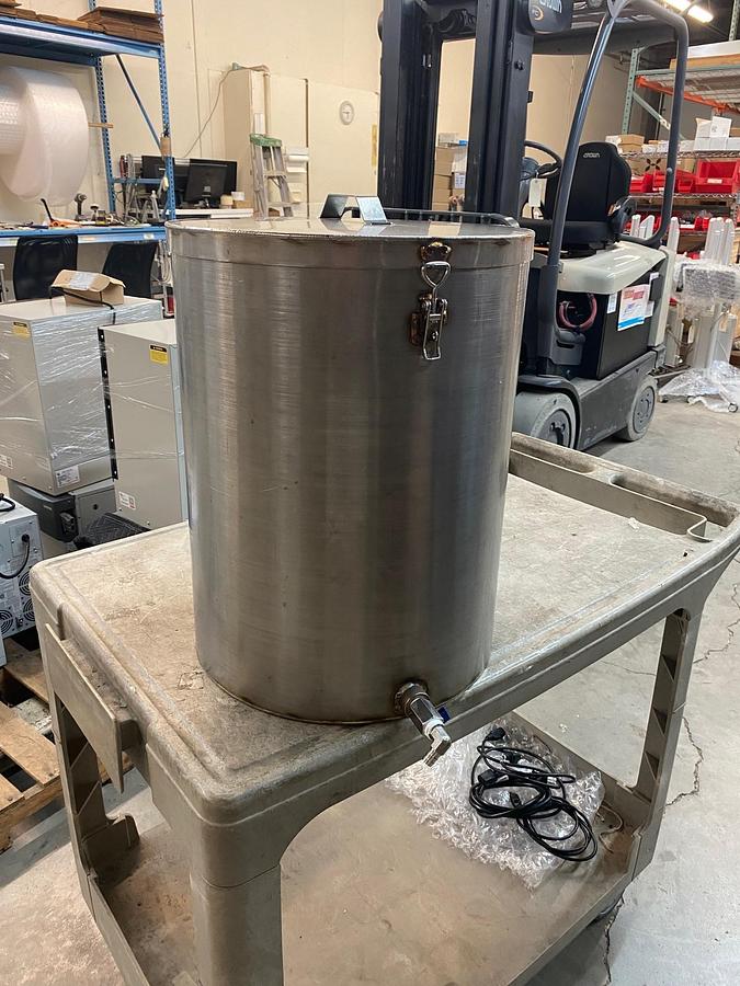 Used DUROWELD 15.25" D x 20" H - 316L CUSTOM STAINLESS TANK