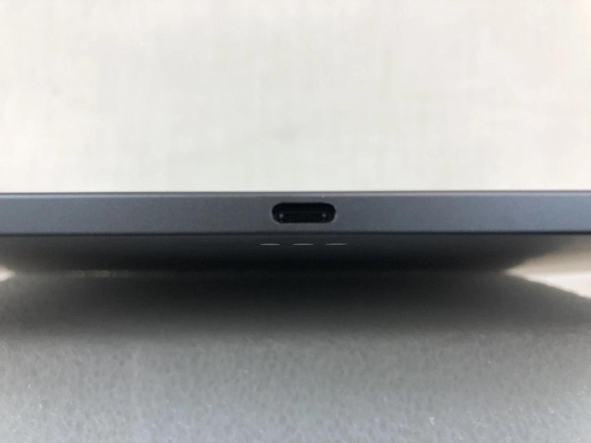 Used Apple iPad Pro 3rd Gen, Wi-Fi only, 12.9”, 4gb Ram, 64gb SSD - yellow screen