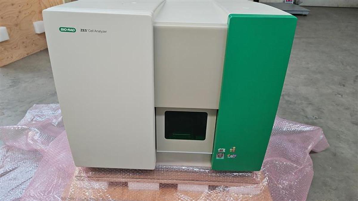 Used Bio-Rad ZE5 Cell Analyzer