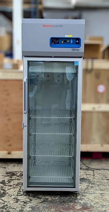 Used Thermo Fisher Scientific TSX1205GA TSX series 1 door Lab chiller