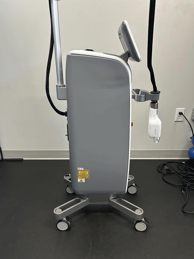 Used 2022 Lutronic LaseMD Ultra s/n LU222D017