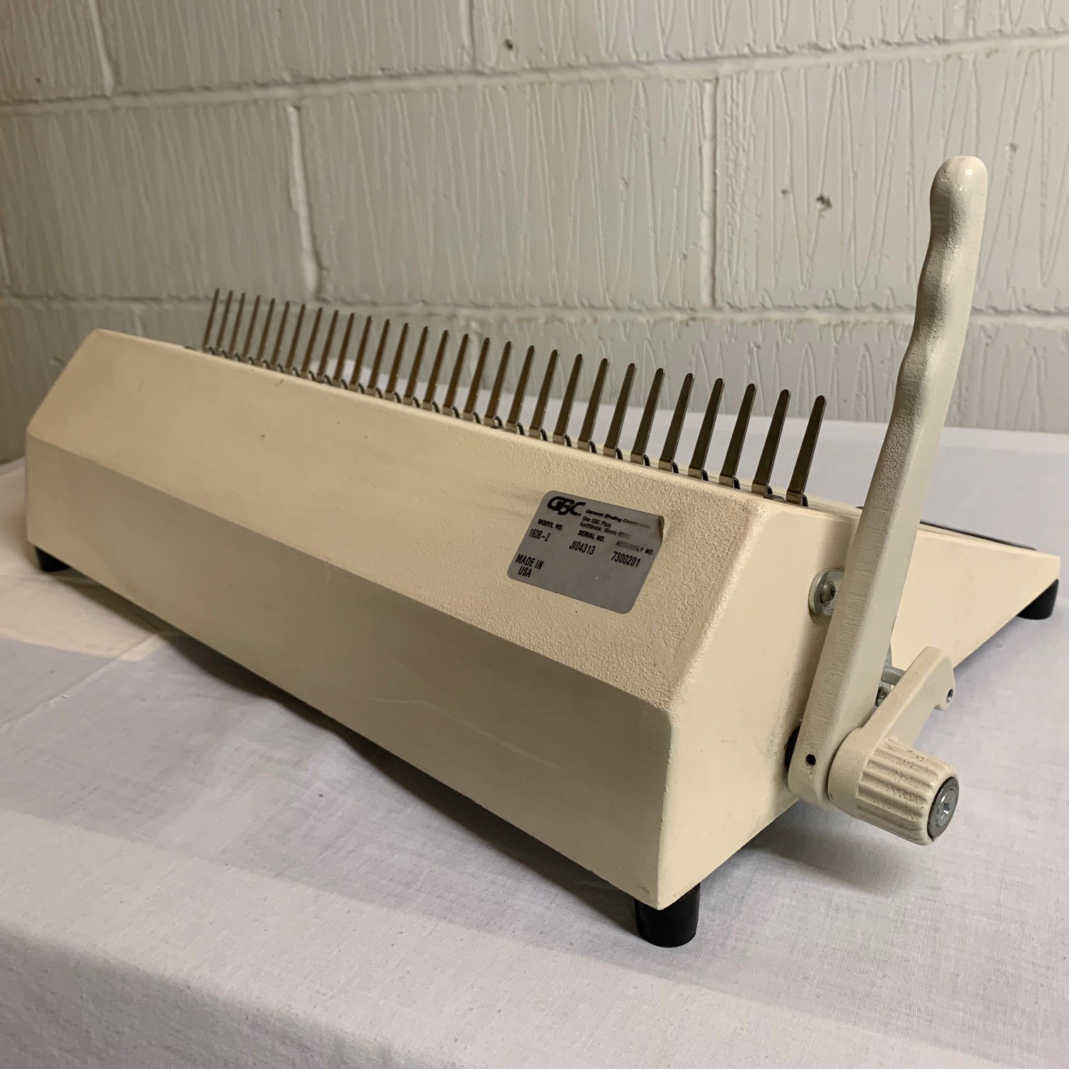 Used GBC Acco 16DB-2 Manual CombBind Opener & Closer