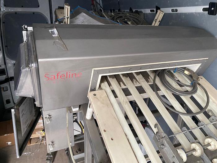 Used Metttler Safeline 410303 Metal Detector & Conveyor