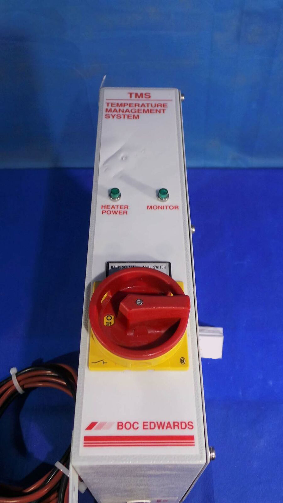 Used Edwards Y14204000 TMS TemperatureManagement System, Y14204000 / 120V / 60 Hz / 1.2 Kw /