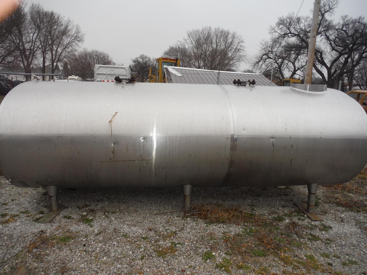 Used MILK TANK 1800