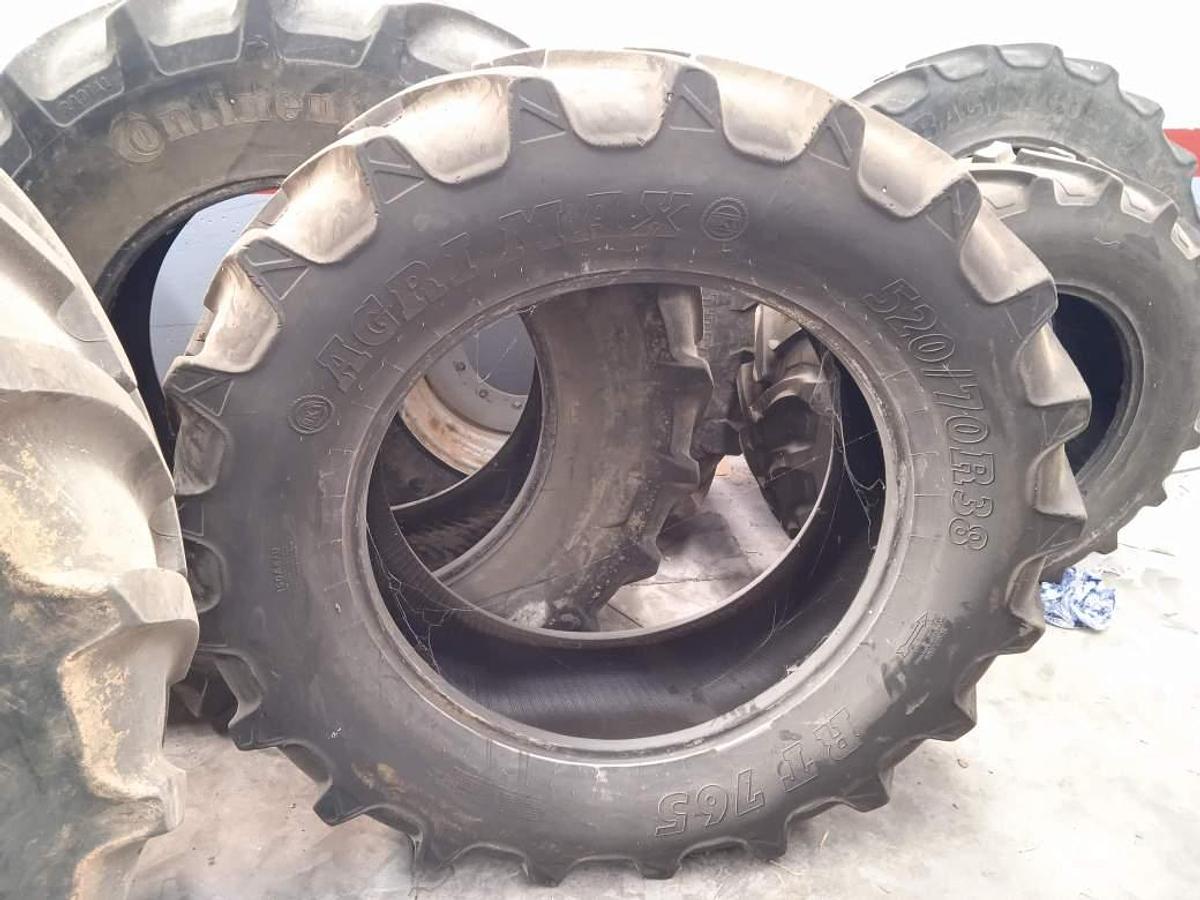 Usado BKT 520/70 R38