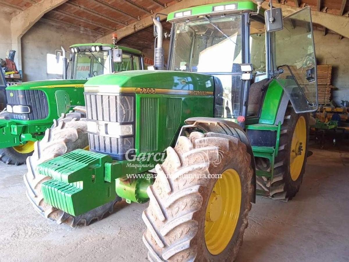 Usado Tractor JOHN DEERE 7700 | 150 C.V. 11.200 horas