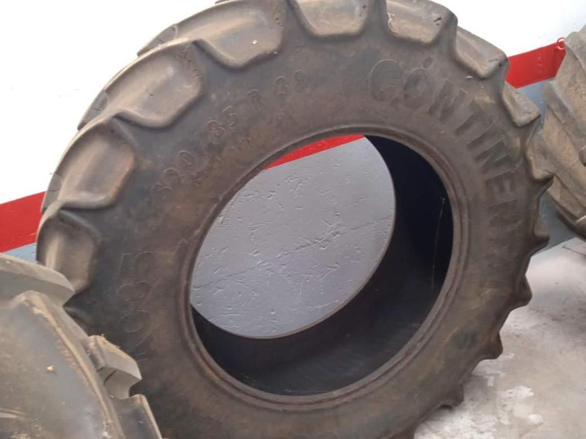 Usado CONTINENTAL 520/85 R38