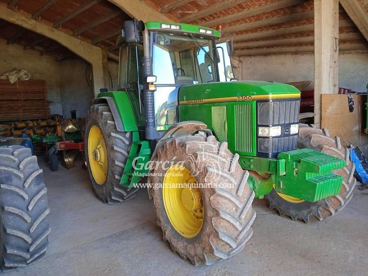 Usado Tractor JOHN DEERE 7700 | 150 C.V. 11.200 horas