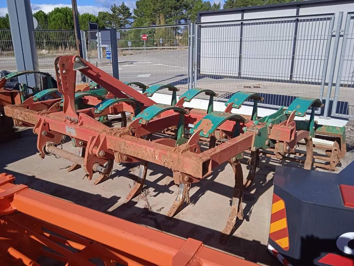 Usado KVERNELAND CHISEL CLC 11 BRAZOS