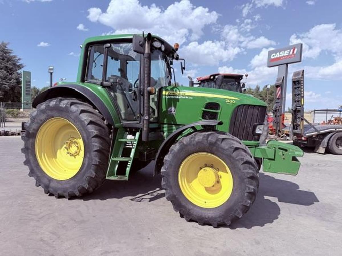 Usado Tractor JOHN DEERE 7430 PREMIUM | 170 C.V. 18.000 horas