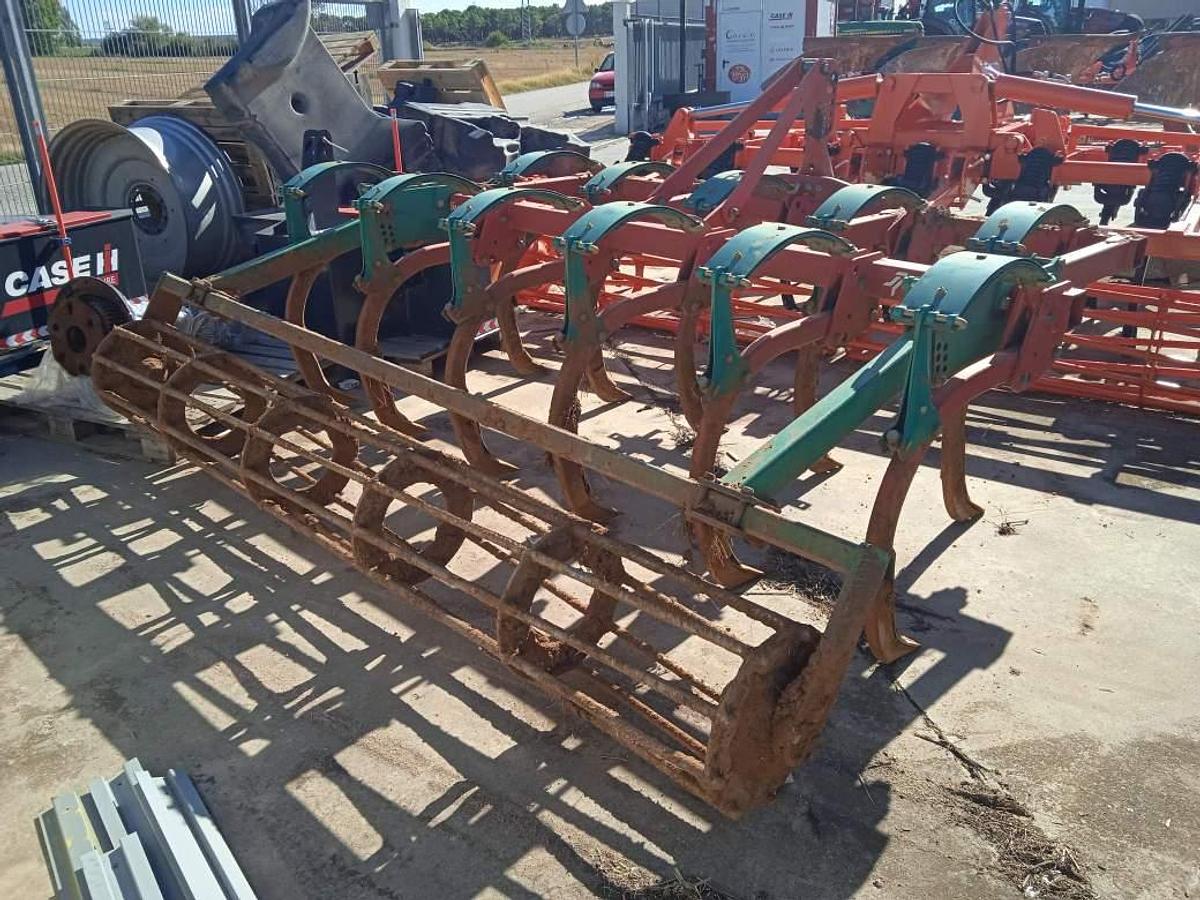 Usado KVERNELAND CHISEL CLC 11 BRAZOS