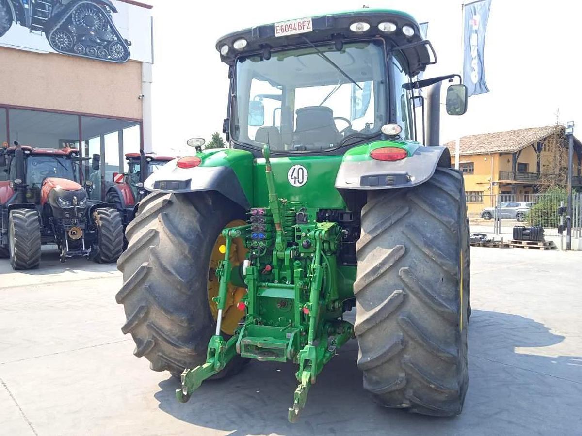 Usado JOHN DEERE 7230R
