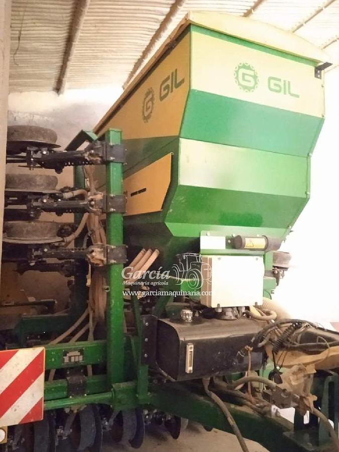 Usado Apero GIL SEMBRADORA DE DISCOS AIRSEM
