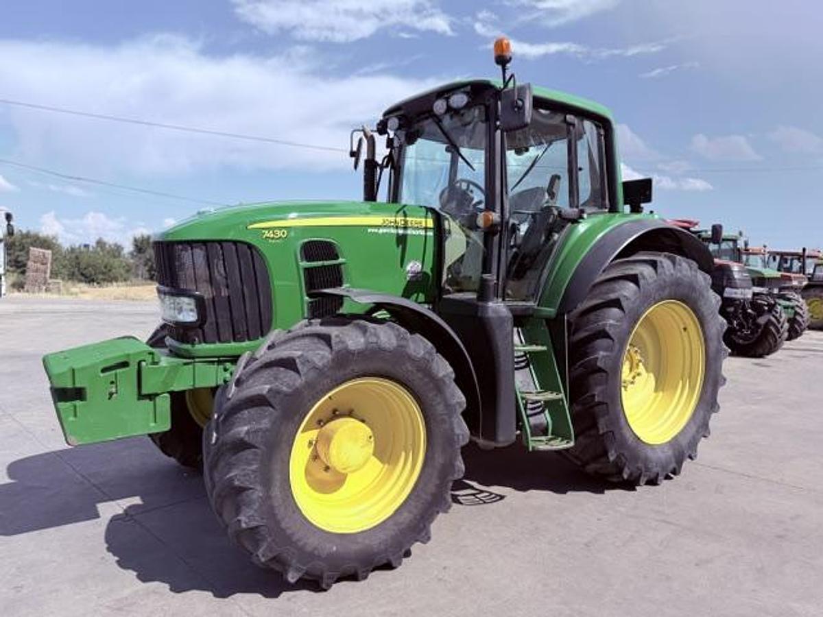 Usado Tractor JOHN DEERE 7430 PREMIUM | 170 C.V. 18.000 horas