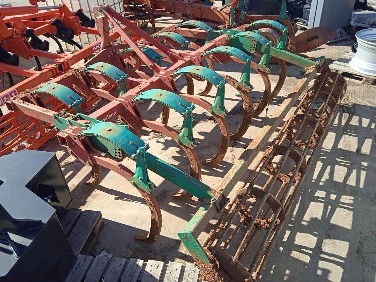 Usado KVERNELAND CHISEL CLC 11 BRAZOS