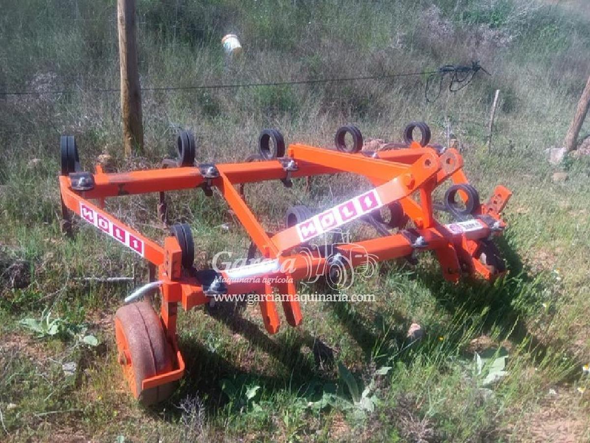 Usado Apero NOLI CULTIVADOR 9 BRAZOS TRACTOR 50-60 CV