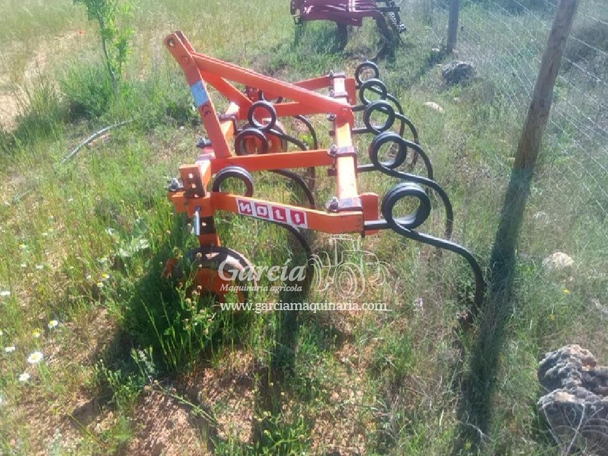 Usado Apero NOLI CULTIVADOR 9 BRAZOS TRACTOR 50-60 CV