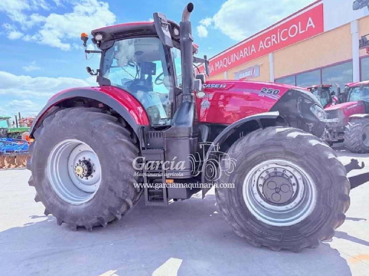 Usado Tractor CASE OPTUM 250 CVX | 250 C.V. 6.320 horas