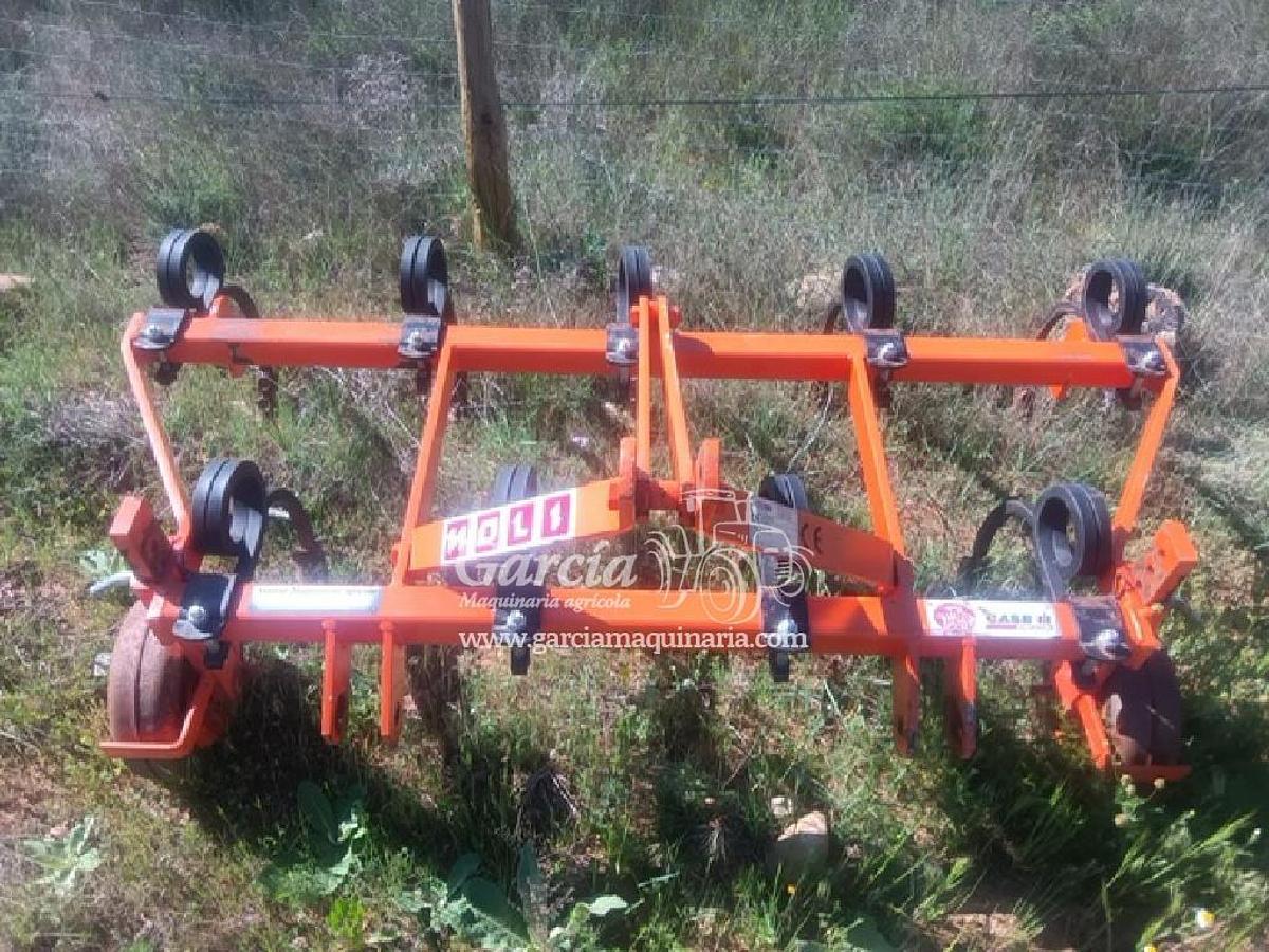 Usado Apero NOLI CULTIVADOR 9 BRAZOS TRACTOR 50-60 CV