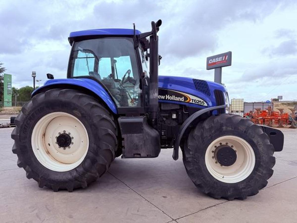 Usado 2005 NEW HOLLAND TG 255