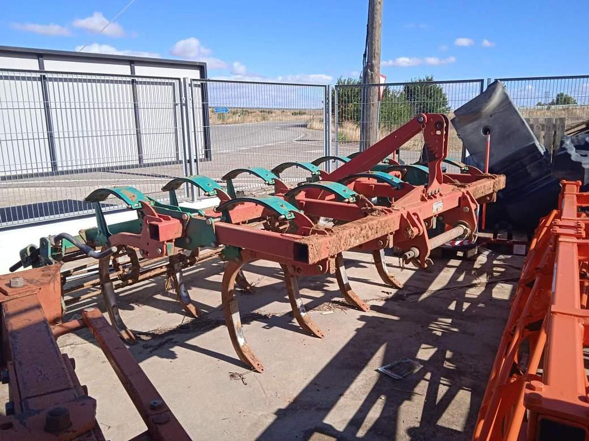 Usado KVERNELAND CHISEL CLC 11 BRAZOS