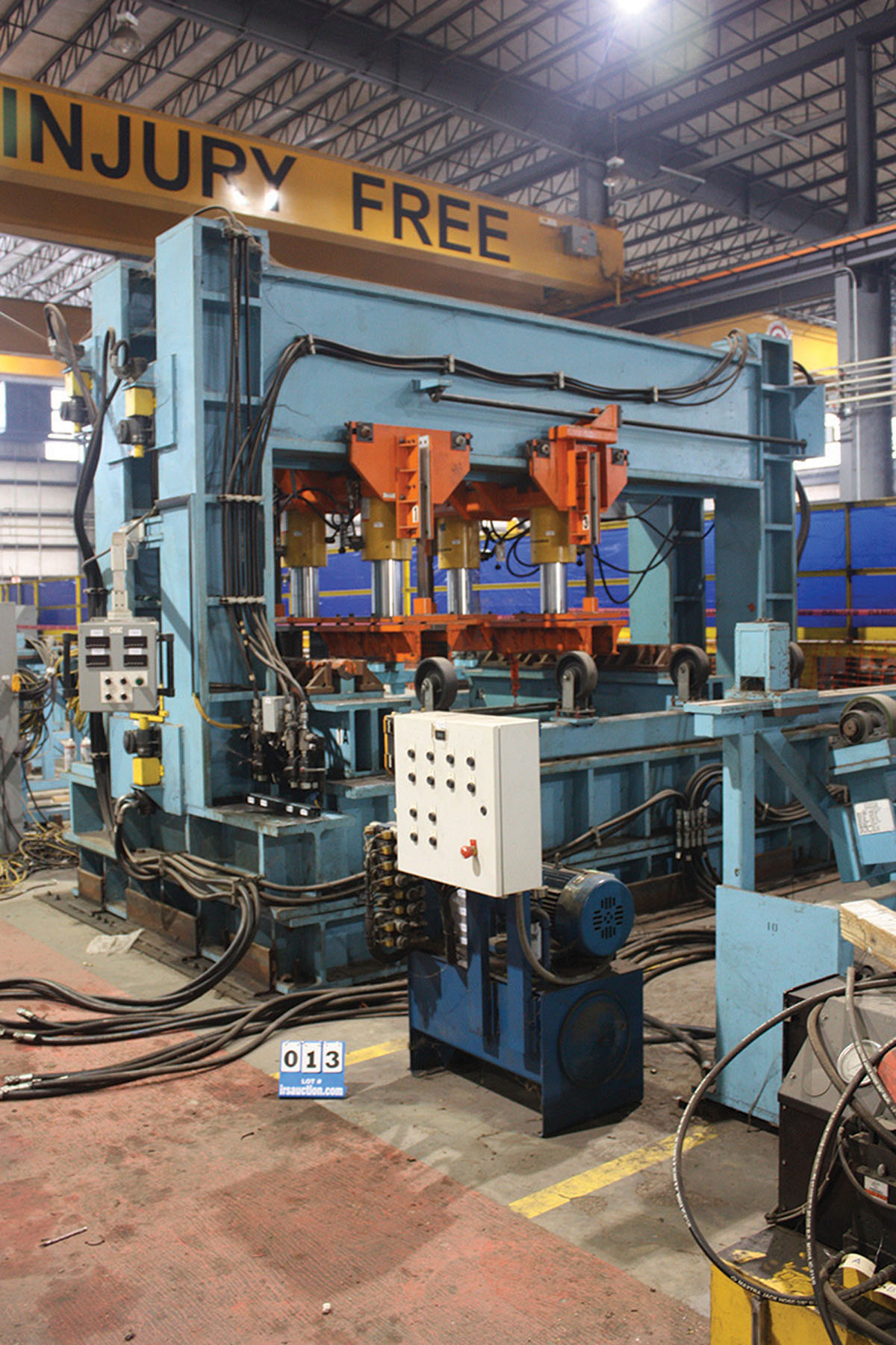 Used 320 Ton Easom / Enerpac  Hyd. Straightening / Dishing / Panel Press