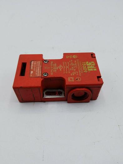 Used STI Safety Interlock Switch, T5009