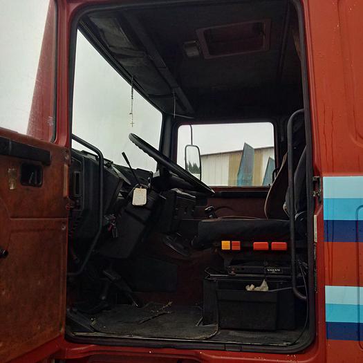 Usado 1981 VOLVO F10 320 10 tyres tipper